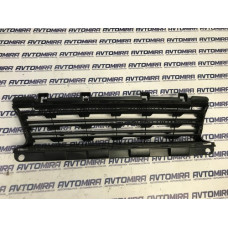 Решітка переднього бамперу Peugeot 308 T9 2013-2017 96123456